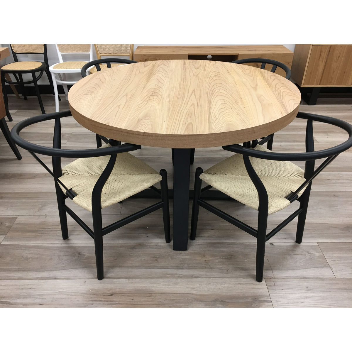 Petunia Metal Dining Table – Black